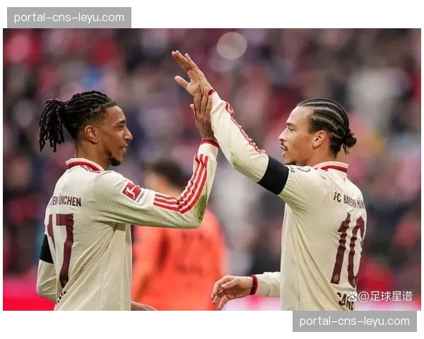 萨内突破后受伤倒地，队医紧急入场治疗